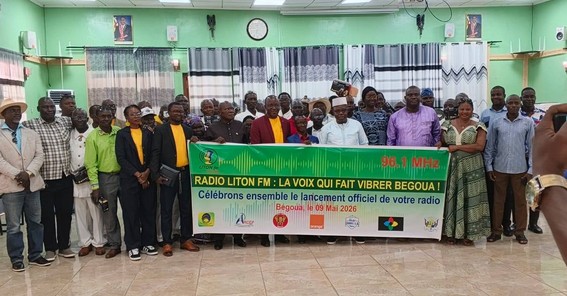 image de groupe radio liton.jpg