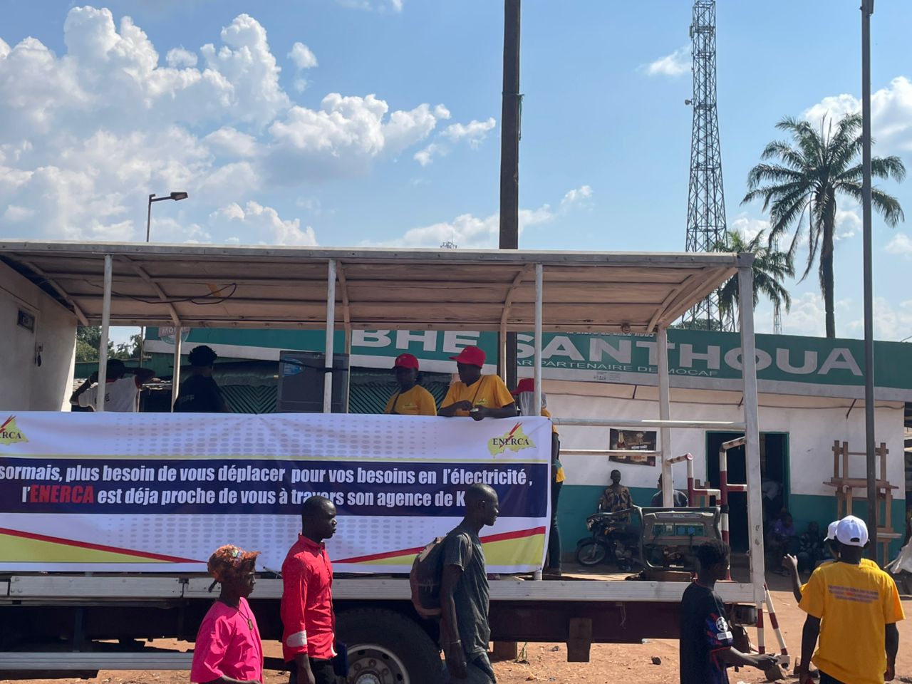 L’ENERCA lance une campagne de proximité pour faire connaître ses nouvelles agences commerciales à KM5 et Bégoua img 20260831 wa0101